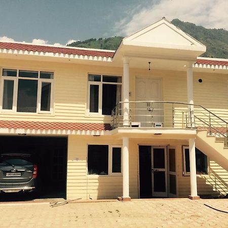 Shalimar Heights Hotel Srinagar  Exterior photo