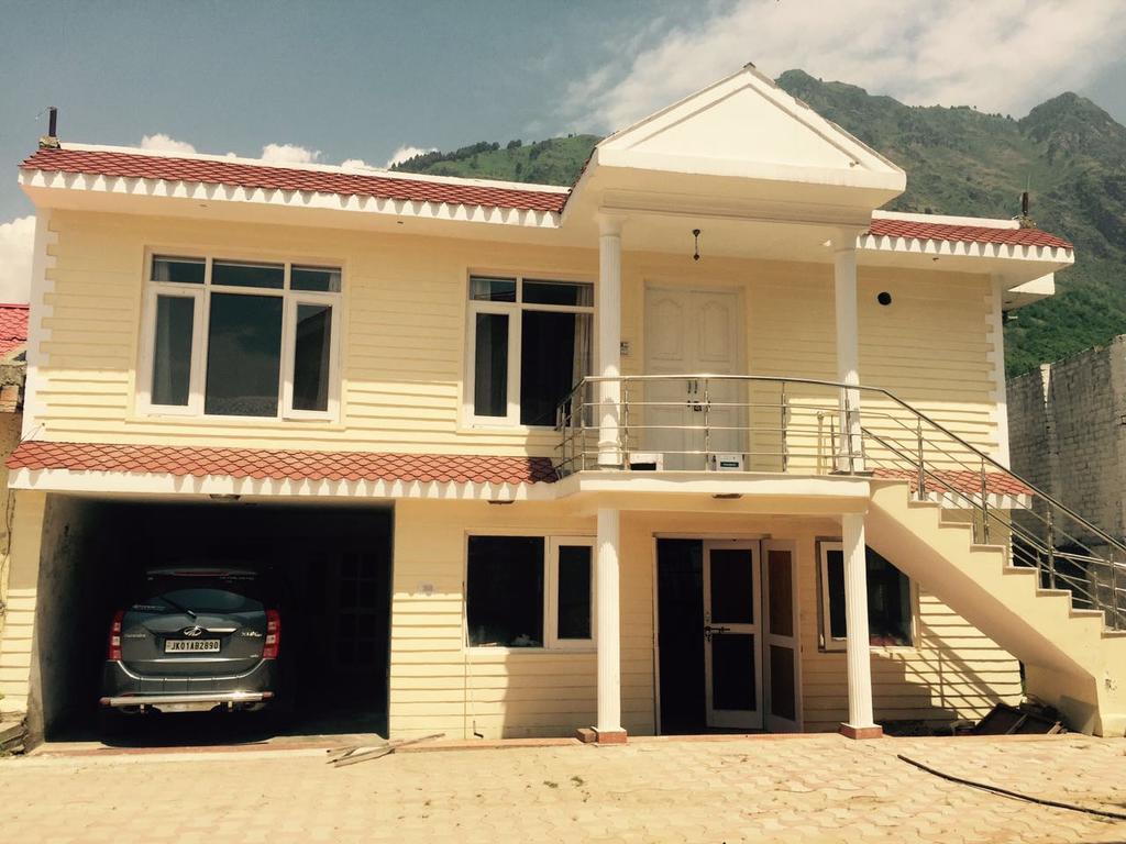 Shalimar Heights Hotel Srinagar  Exterior photo